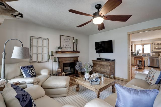 2032 Alison Street, Carthage, MO 64836