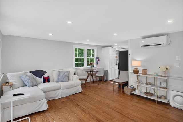 130 Spring Ln, Brewster, MA 02631