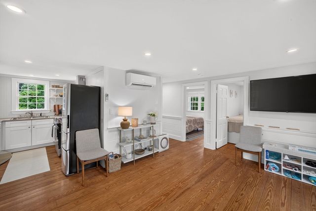 130 Spring Ln, Brewster, MA 02631