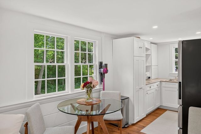 130 Spring Ln, Brewster, MA 02631