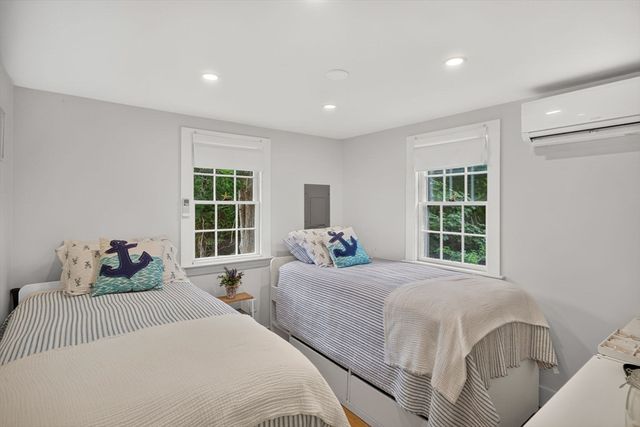 130 Spring Ln, Brewster, MA 02631