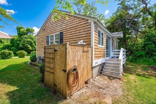 130 Spring Ln, Brewster, MA 02631