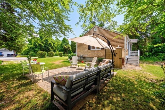 130 Spring Ln, Brewster, MA 02631
