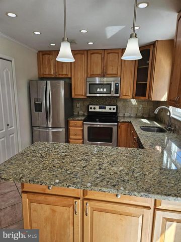 3332 PINEY RIDGE CT, Herndon, VA 20171