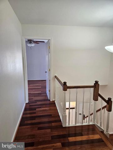 3332 PINEY RIDGE CT, Herndon, VA 20171