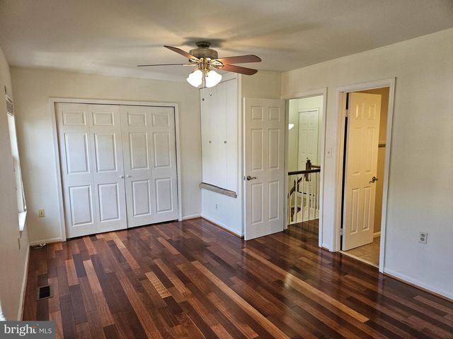 3332 PINEY RIDGE CT, Herndon, VA 20171