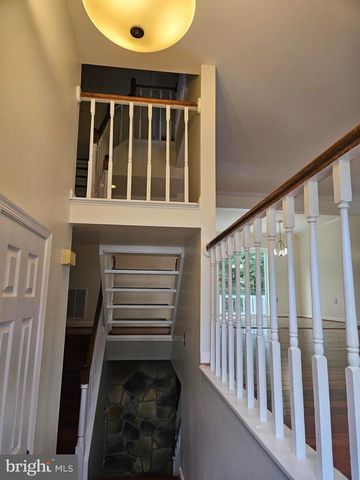 3332 PINEY RIDGE CT, Herndon, VA 20171