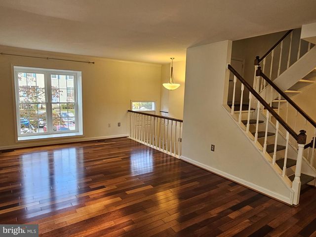 3332 PINEY RIDGE CT, Herndon, VA 20171