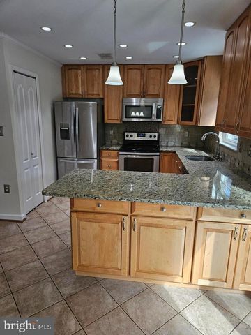 3332 PINEY RIDGE CT, Herndon, VA 20171