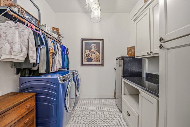 907 Cherry Street, Graham, TX 76450