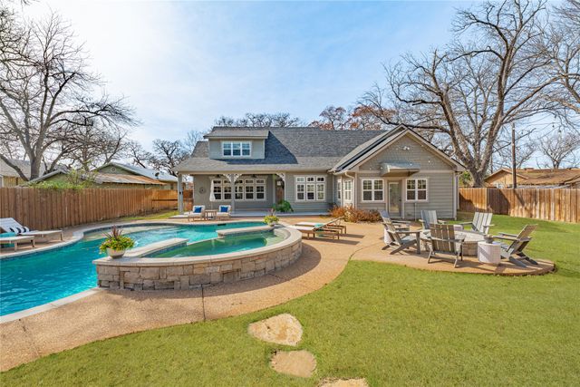 907 Cherry Street, Graham, TX 76450