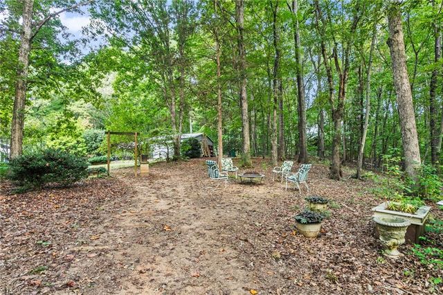 223 Wendy Oak Road, Reidsville, NC 27320