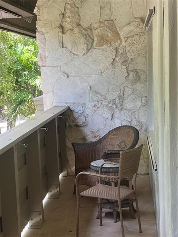 1205 Mariposa Ave 212, Coral Gables, FL 33146