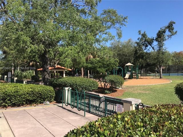 1205 Mariposa Ave 212, Coral Gables, FL 33146