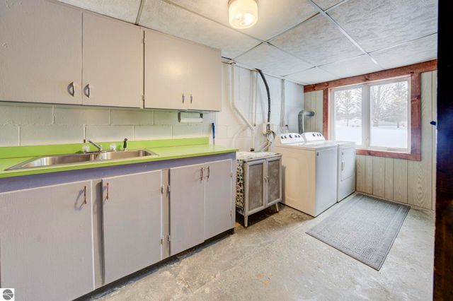 10903 N Long Lake Road, Traverse City, MI 49685