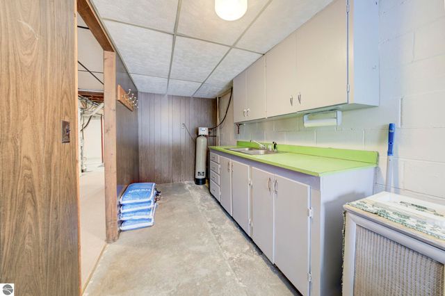 10903 N Long Lake Road, Traverse City, MI 49685