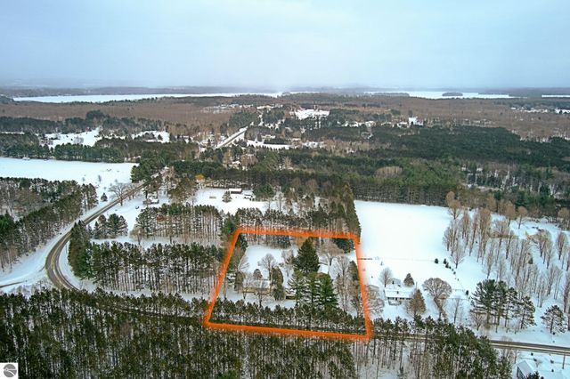 10903 N Long Lake Road, Traverse City, MI 49685