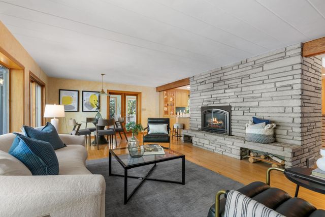 168 Peninsula Road, Medicine Lake, MN 55441