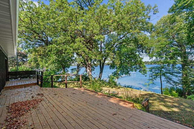 168 Peninsula Road, Medicine Lake, MN 55441