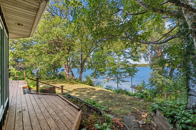 168 Peninsula Road, Medicine Lake, MN 55441