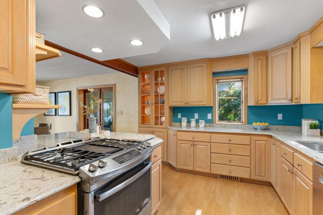 168 Peninsula Road, Medicine Lake, MN 55441