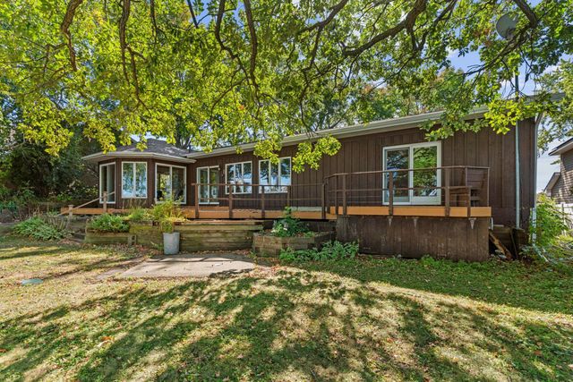 168 Peninsula Road, Medicine Lake, MN 55441