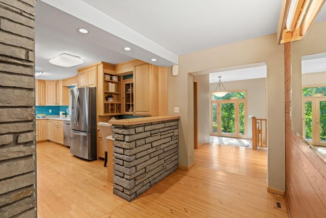 168 Peninsula Road, Medicine Lake, MN 55441