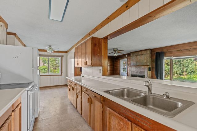 168 Peninsula Road, Medicine Lake, MN 55441