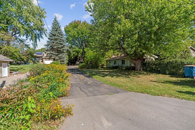 168 Peninsula Road, Medicine Lake, MN 55441