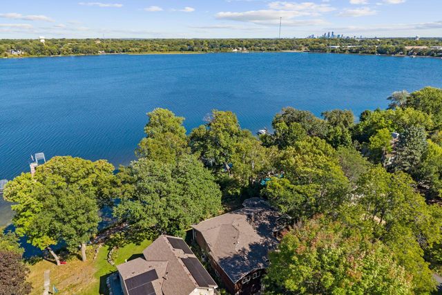 168 Peninsula Road, Medicine Lake, MN 55441