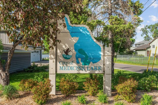 168 Peninsula Road, Medicine Lake, MN 55441