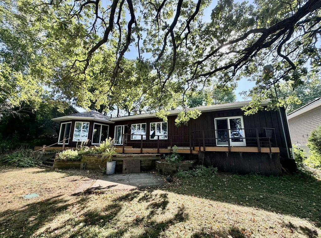 168 Peninsula Road, Medicine Lake, MN 55441 — photo 3