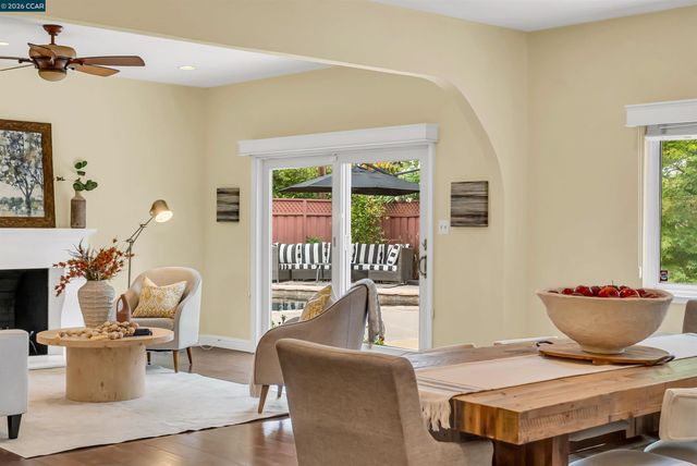 2330 Gill Port Ln, Walnut Creek, CA 94598