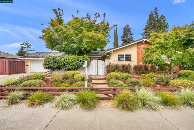 2330 Gill Port Ln, Walnut Creek, CA 94598