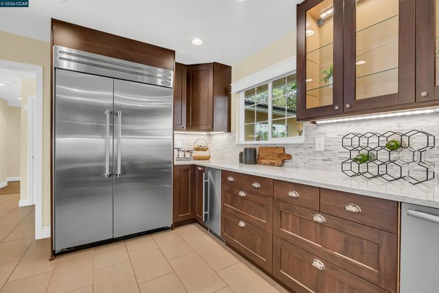 2330 Gill Port Ln, Walnut Creek, CA 94598