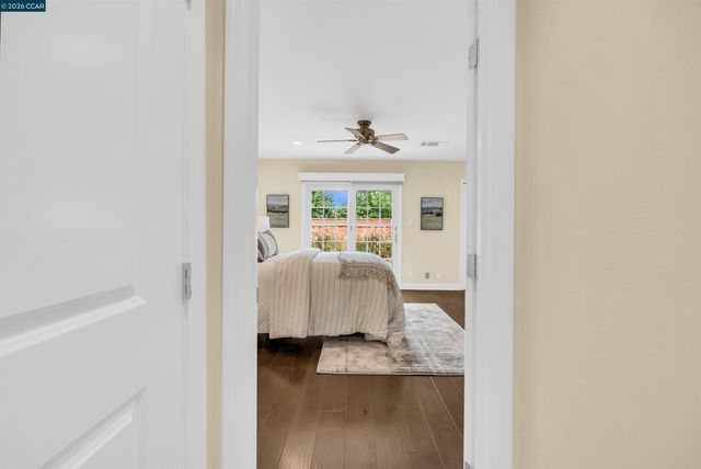 2330 Gill Port Ln, Walnut Creek, CA 94598