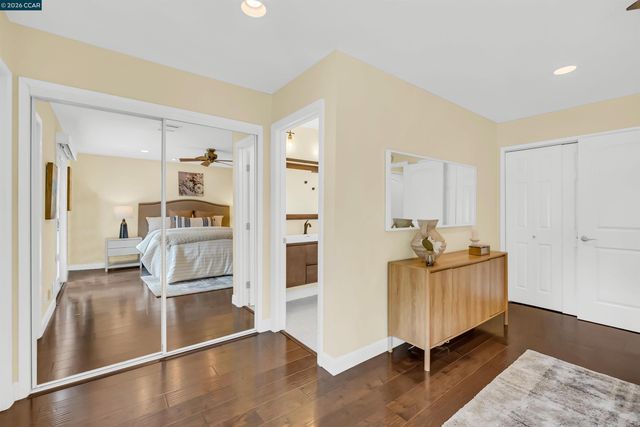 2330 Gill Port Ln, Walnut Creek, CA 94598