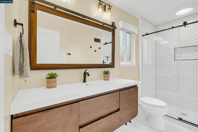 2330 Gill Port Ln, Walnut Creek, CA 94598