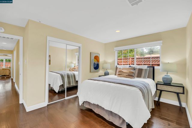 2330 Gill Port Ln, Walnut Creek, CA 94598