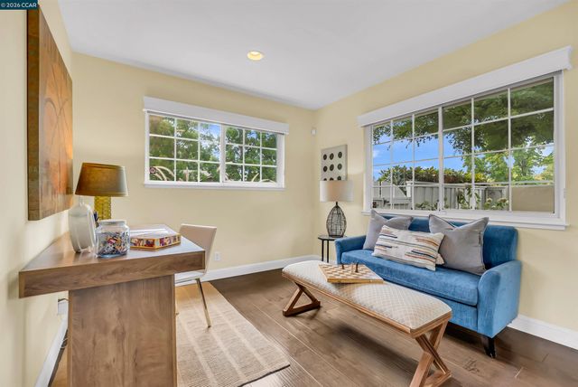 2330 Gill Port Ln, Walnut Creek, CA 94598