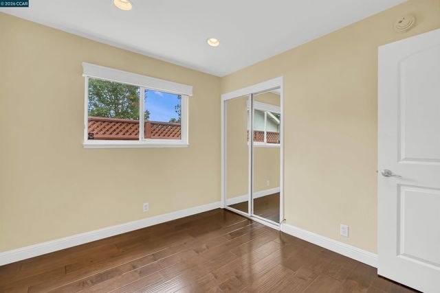 2330 Gill Port Ln, Walnut Creek, CA 94598