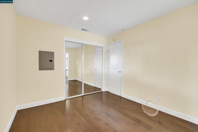 2330 Gill Port Ln, Walnut Creek, CA 94598