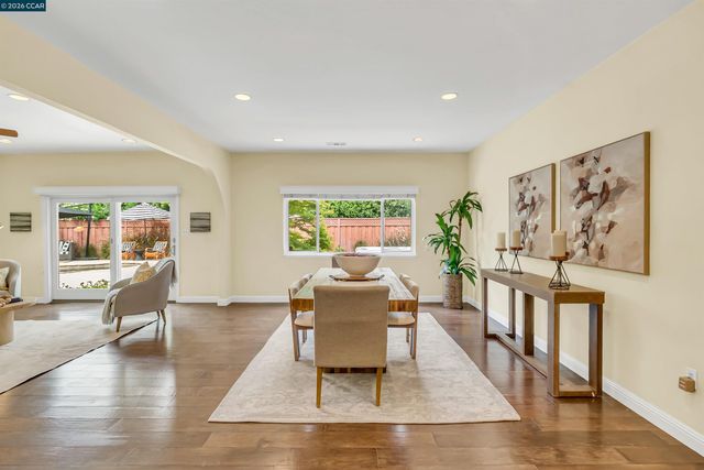 2330 Gill Port Ln, Walnut Creek, CA 94598