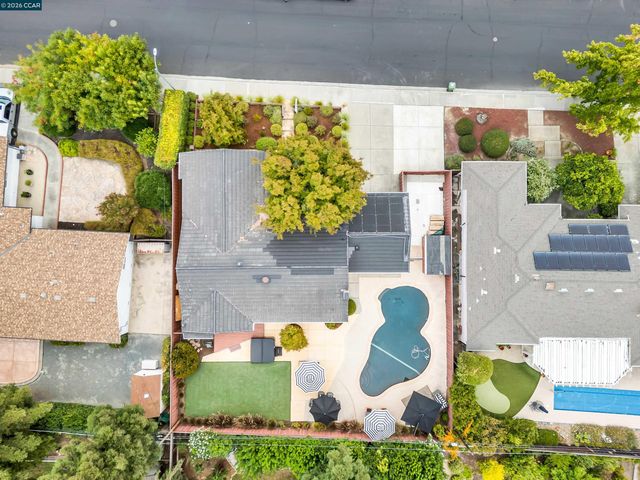 2330 Gill Port Ln, Walnut Creek, CA 94598