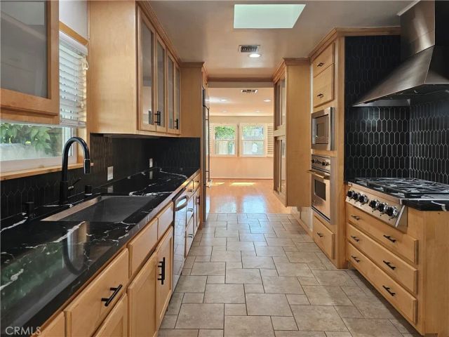 4559 Don Pio, Woodland Hills, CA 91364