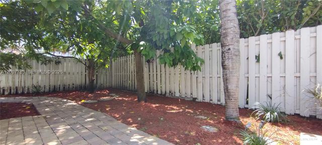 659 Verona Pl 659, Weston, FL 33326