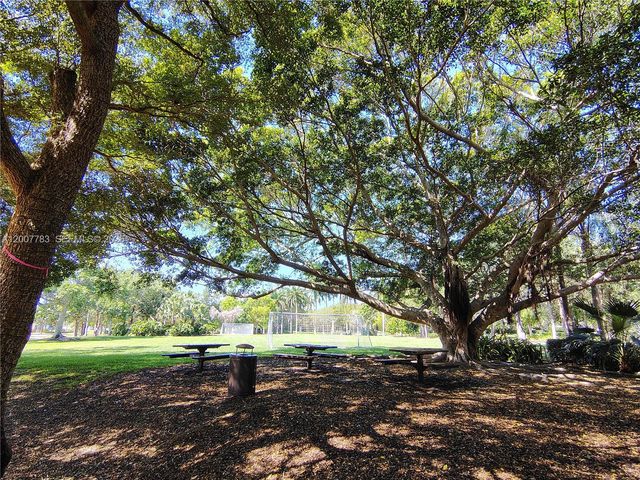 659 Verona Pl 659, Weston, FL 33326