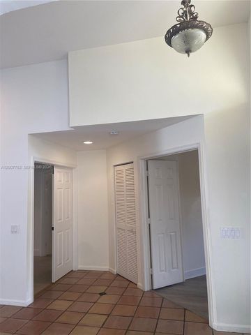 659 Verona Pl 659, Weston, FL 33326