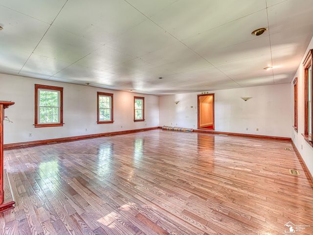 1660 W Sterns Road, Bedford Twp, MI 48182