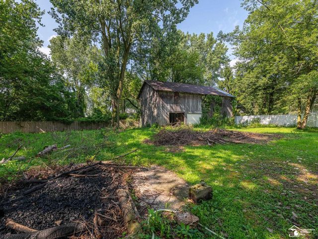 1660 W Sterns Road, Bedford Twp, MI 48182